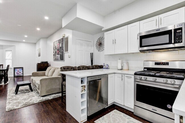 Foto del edificio - 334 1st St