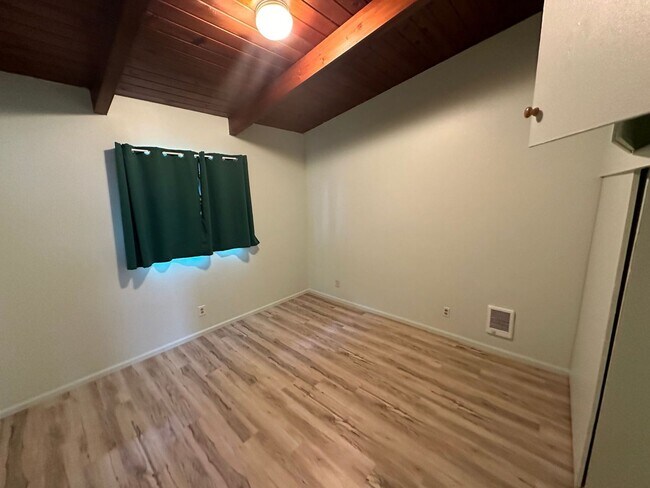 Foto del edificio - 1229 Division St