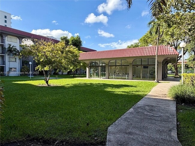 Building Photo - 8101 SW 72nd Ave