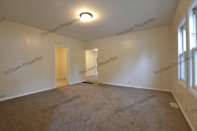 Foto del edificio - 301 Wheeler Ave