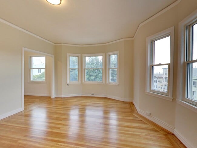 Building Photo - 1960 Fulton St