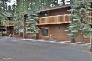 Primary Photo - 2594 Mustang Cir