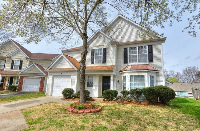 Building Photo - Beautiful 3br/2.5bth Home with Bonus Room ...