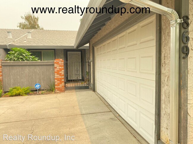 Building Photo - 3 br, 2 bath House - 869 Florin Rd