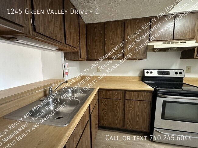 Foto del edificio - 1245 Green Valley Dr