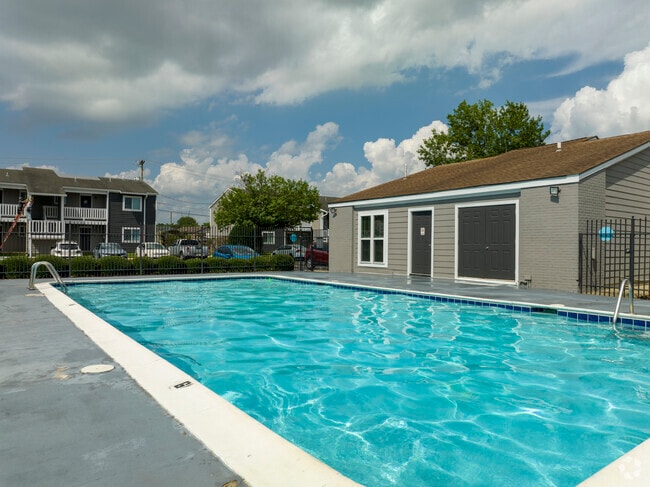 Building Photo - Summer Lodge Apartments