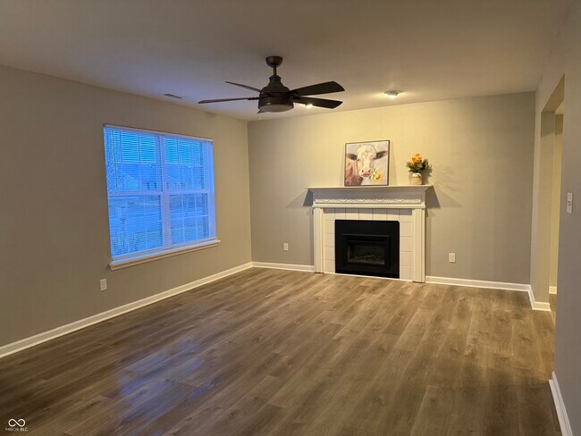 Foto del edificio - 6521 Rushing River