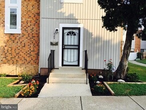 Building Photo - 6309 Arwen Ct