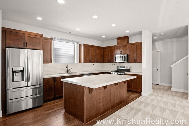 Building Photo - Beautiful 4 BD* 2.5 BA* Single Family Home...