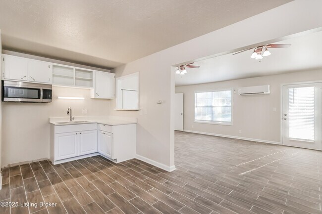Foto del edificio - 10795 Millers Ln