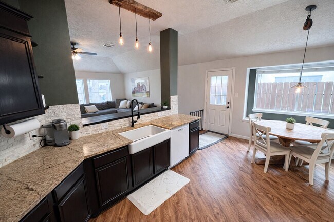 Foto del edificio - 21510 Forest Colony Dr
