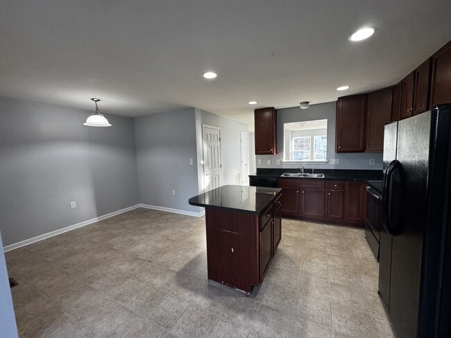 Building Photo - 113 Carnegie Links Dr