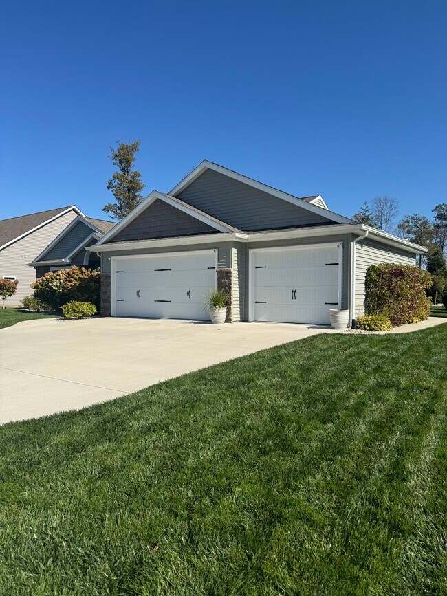 Foto del edificio - 6808 Verandah Ln