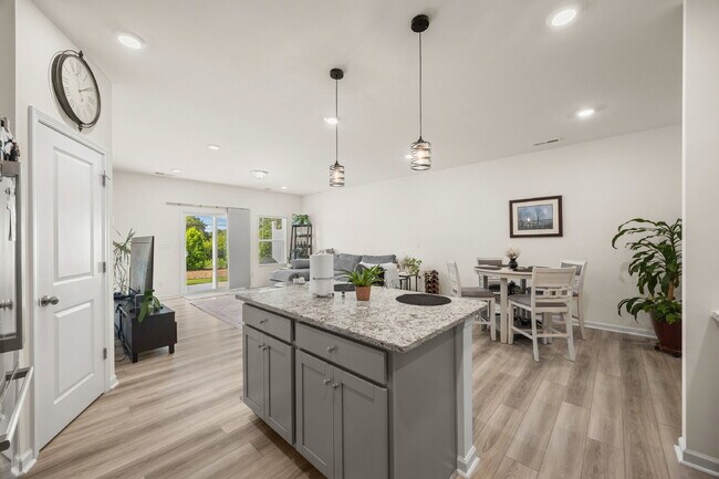 Foto del edificio - 2775 Yeager Dr NW