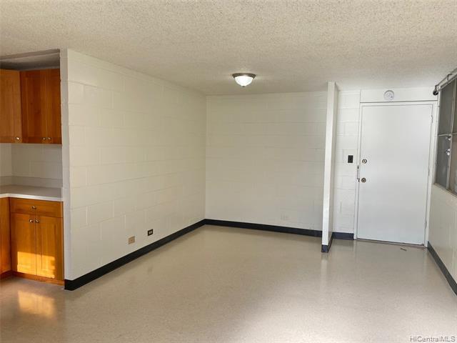 Building Photo - 94-333-333 Pupuole St