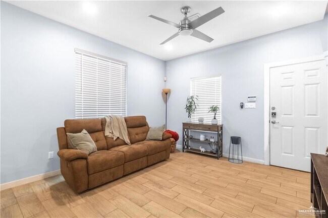 Foto del edificio - 3204 S Colt Ln