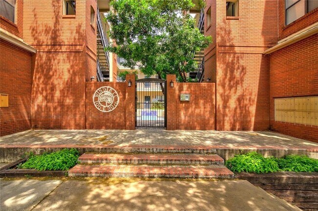 Foto del edificio - 106 E 30th St