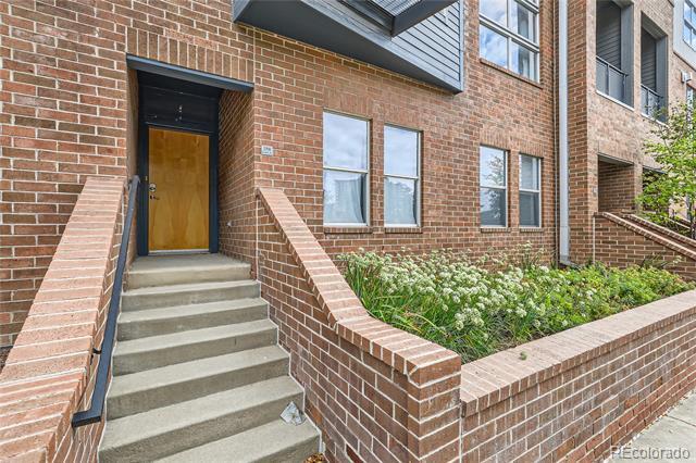 Foto del edificio - 2708 Blake St