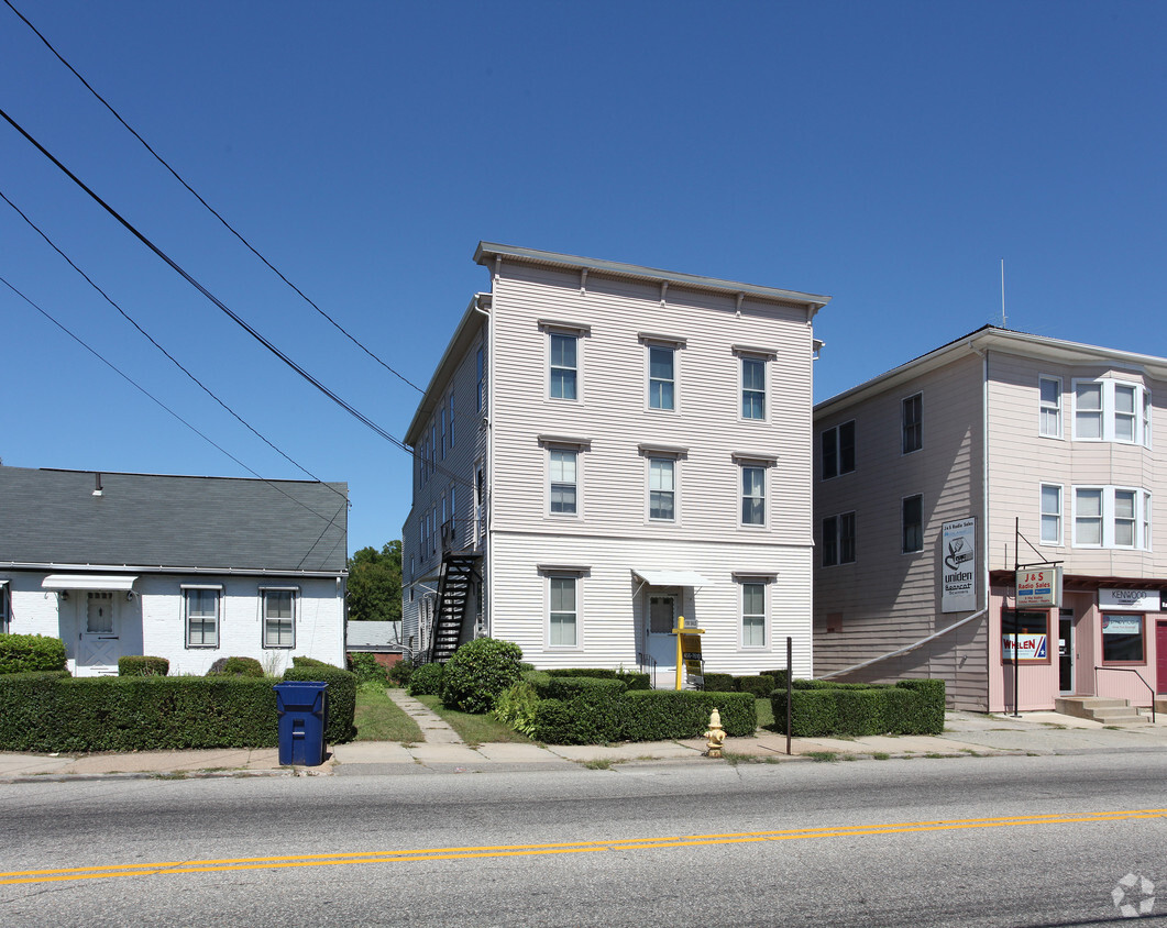 Primary Photo - 1153-1157 Main St