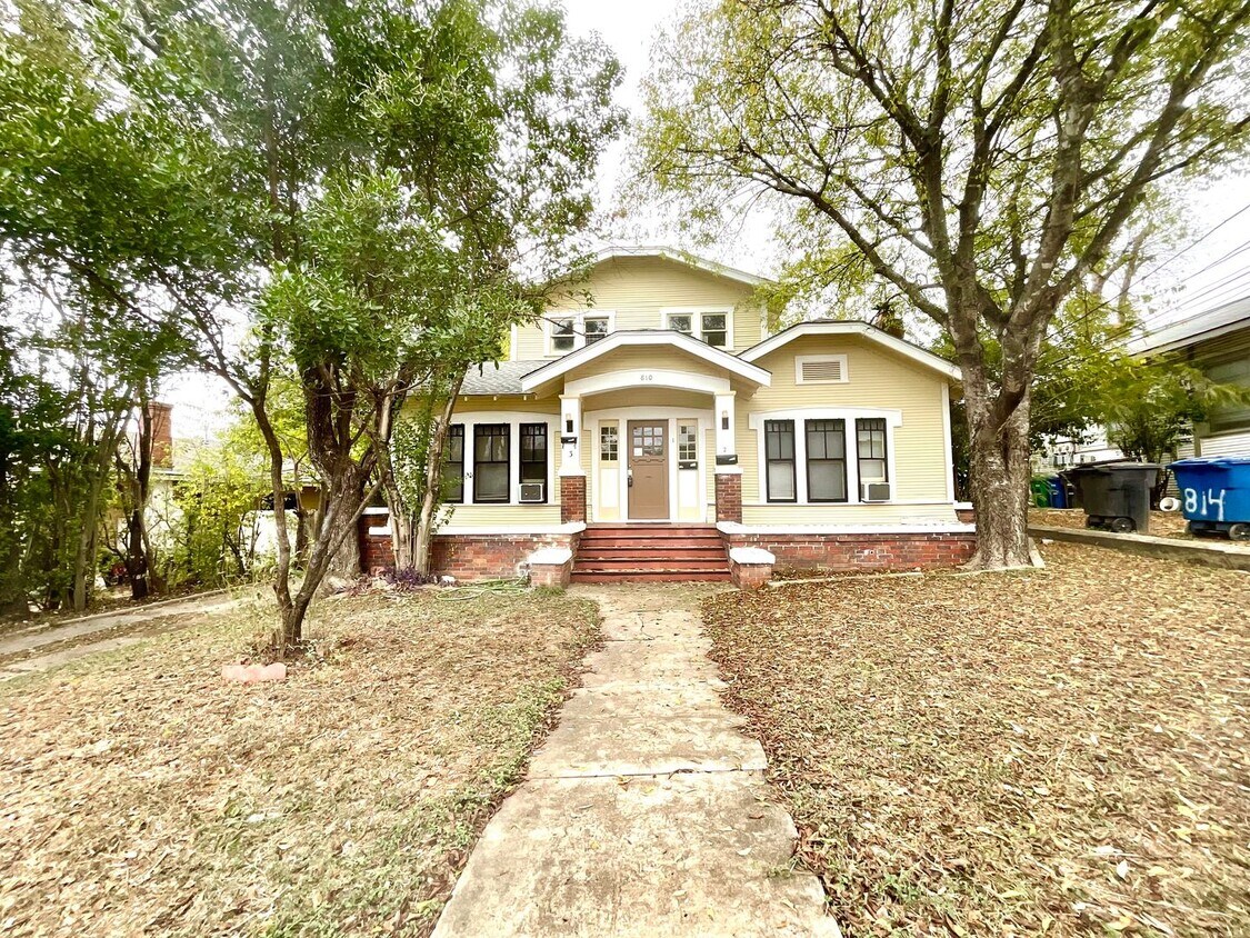 Photo - 810 W Magnolia Ave