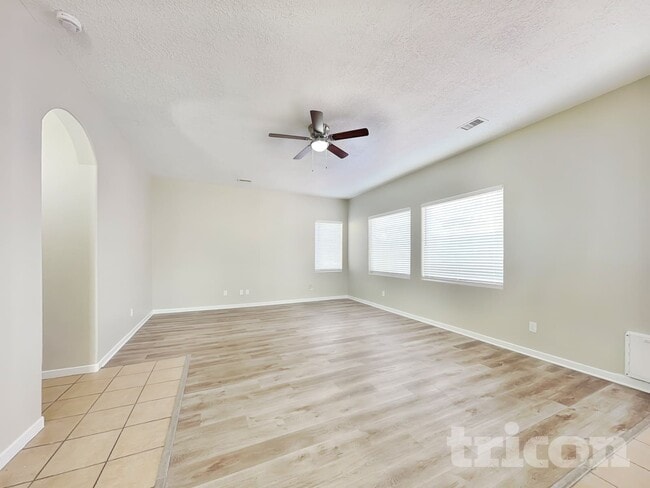 Building Photo - 2201 Coba Rd SE