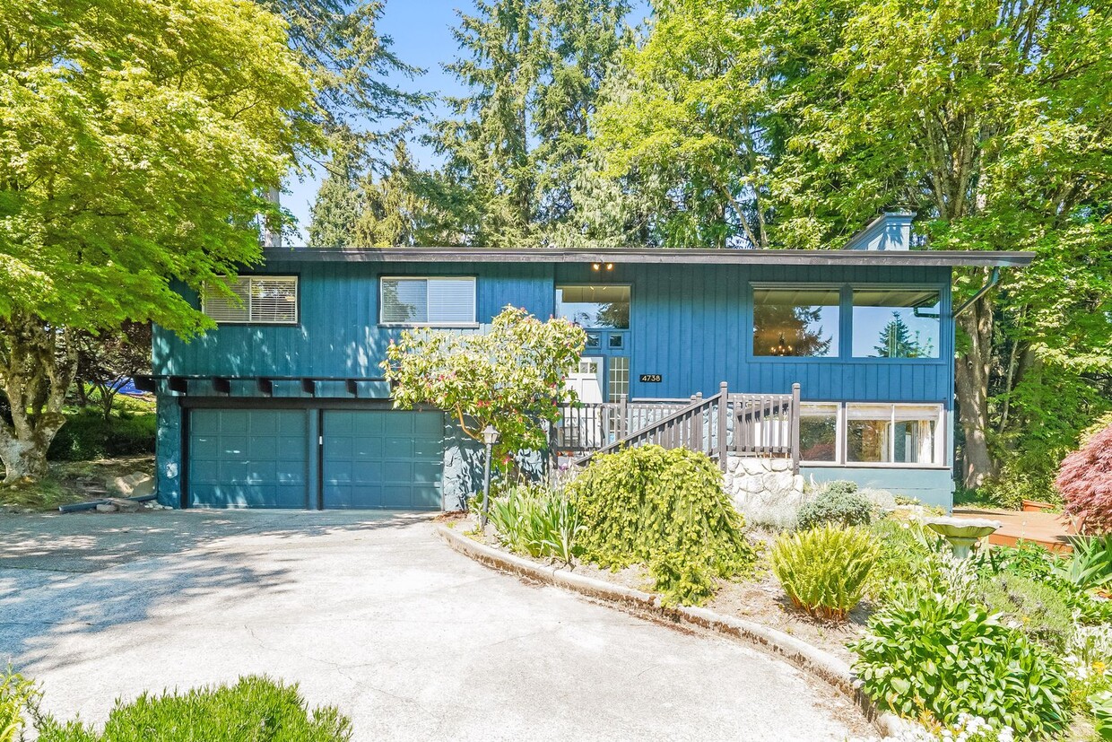 Foto principal - Beautiful 4 bed 2.5 bath Lake Forest Park ...