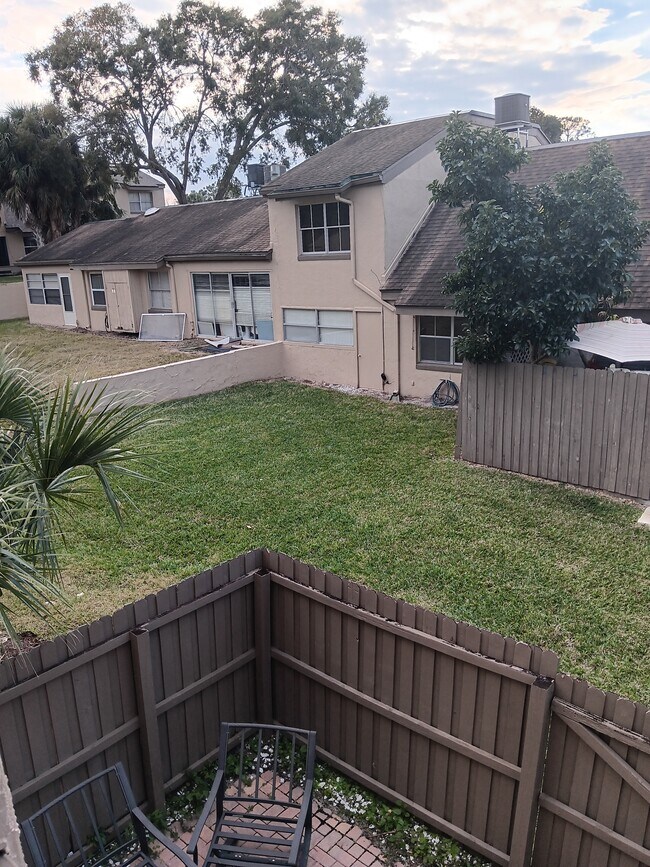 Building Photo - 428 Windmeadows St