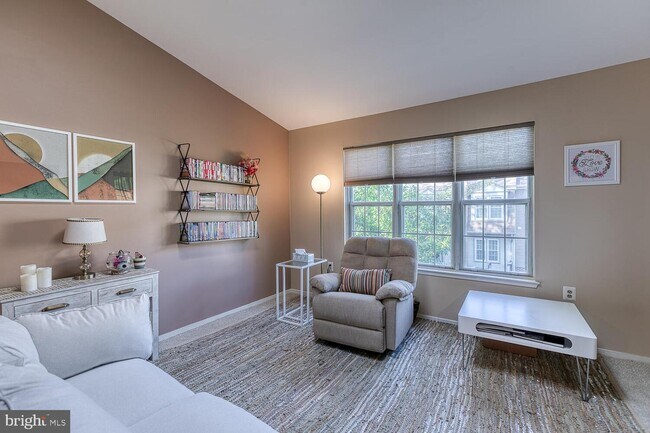Building Photo - 7806 Harrowgate Cir