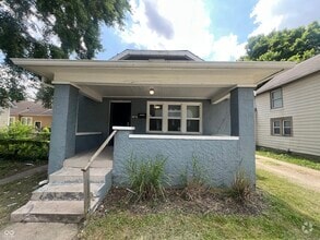 Building Photo - 411 W 39th St