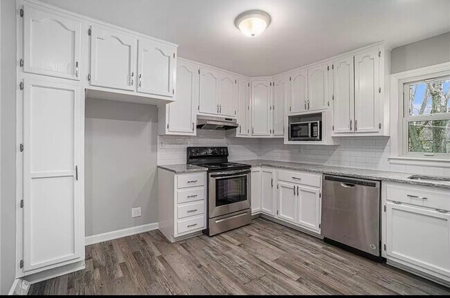 Foto del edificio - 6513 N Harrison St