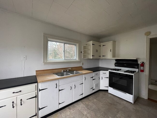 Building Photo - 3110 N Triphammer Rd