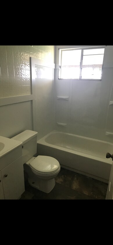 Foto del edificio - 855 Leipsic Rd