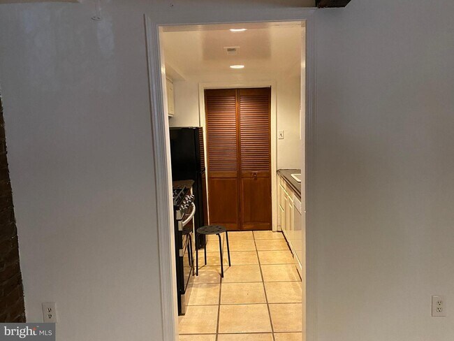 Foto del edificio - 1351 Monroe St NW