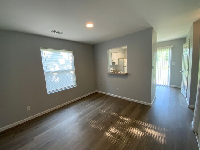 Foto del edificio - 4623-4623 W Bainbridge Dr