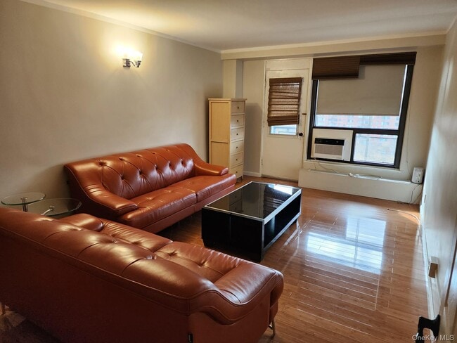 Building Photo - 61-15 98th St