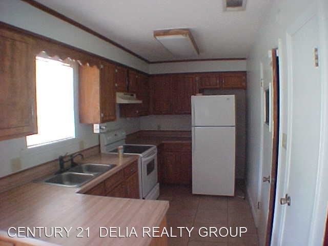 Building Photo - 1996 S Louisiana Ave