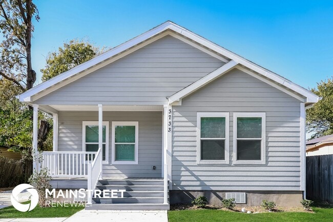 Building Photo - 3733 Vineyard Dr