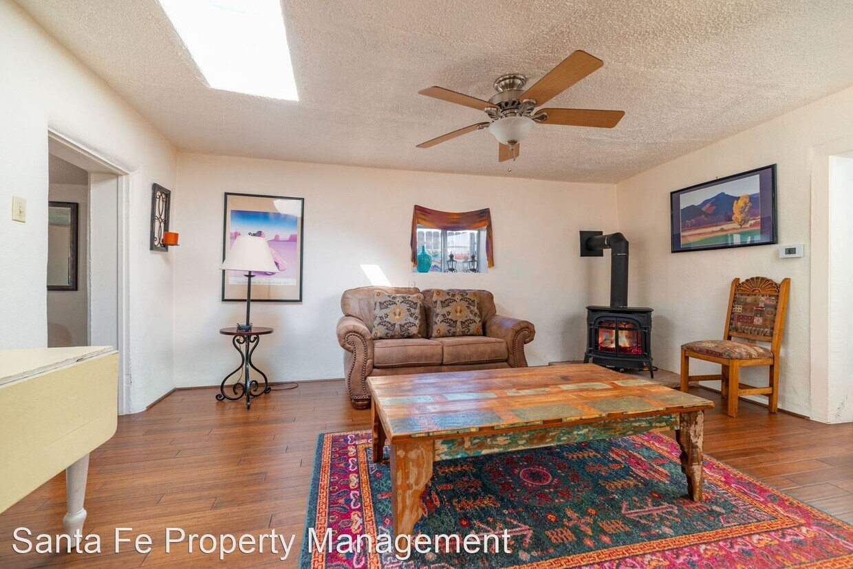 Foto principal - 1 br, 1 bath House - 124 B Elena Street