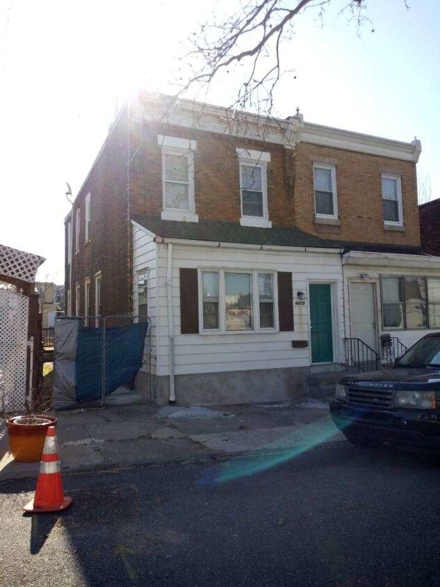 Primary Photo - 4809 N 2nd St