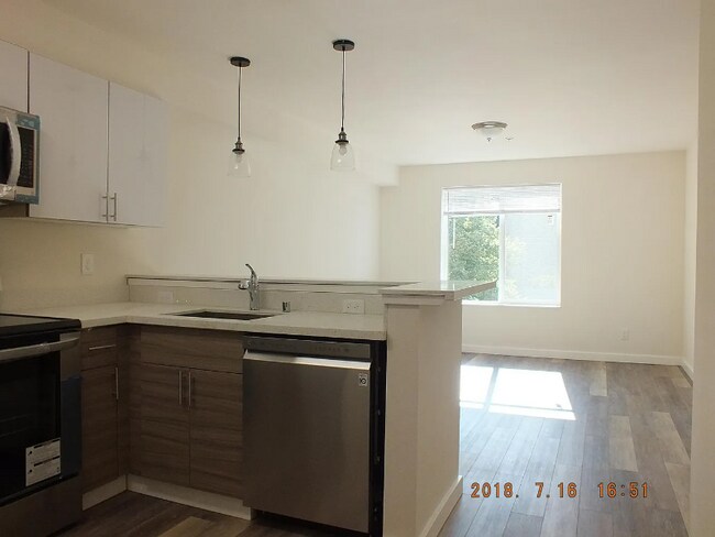 Foto del edificio - 12544 15th Ave NE
