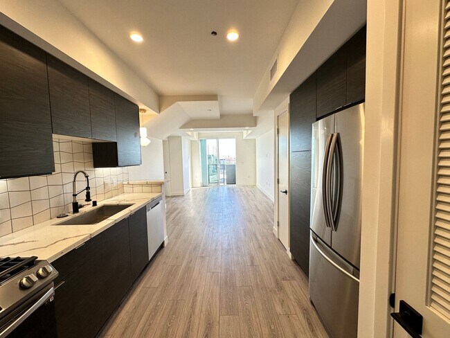 Foto del edificio - 3355 Overland Ave