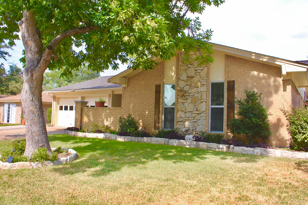Photo - 2120 Mountainview Dr (Hurst, TX)
