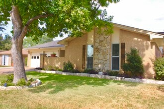 Building Photo - 2120 Mountainview Dr