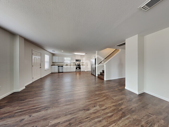 Foto del edificio - 4006 Carmel Ridge Way