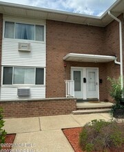 Building Photo - 35 Sternberger Ave