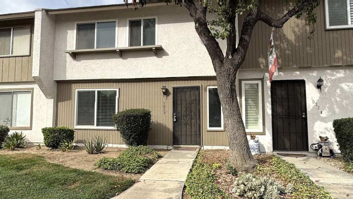 Photo - 1029 Clark St. Riverside | 3 Bed | 2.5 Bath Townhome Available Now!