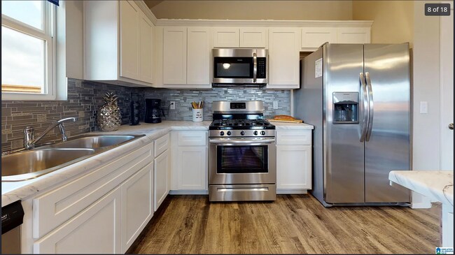 Building Photo - 604 Klynes Dr