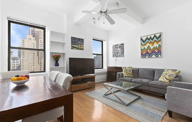 Foto del edificio - Beautiful 1 bedroom sun-flooded  views and open sky