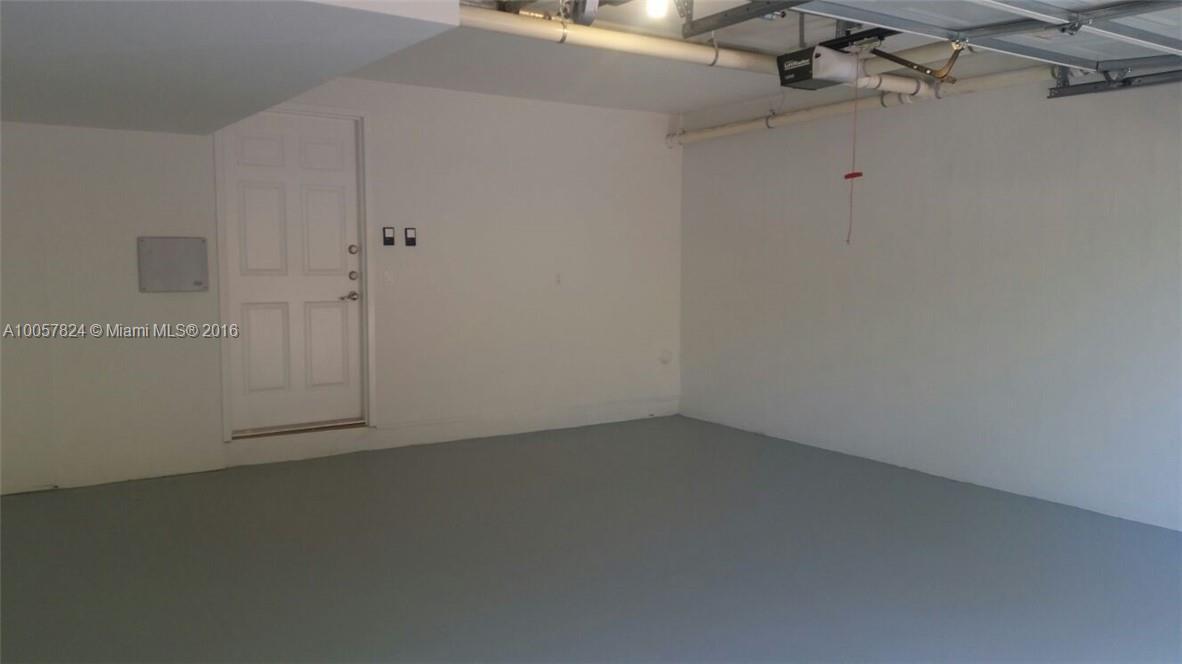 Foto principal - 18429 NE 28th Ave