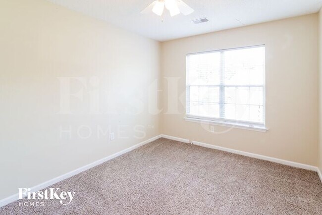 Foto del edificio - 1458 Caldwell Ct